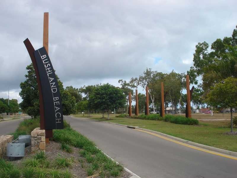 20 Hillock Crescent, Bushland Beach QLD 4818