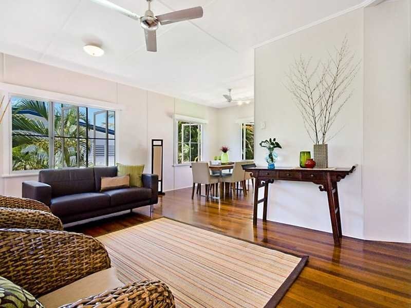 22 Palm Street, Rowes Bay QLD 4810