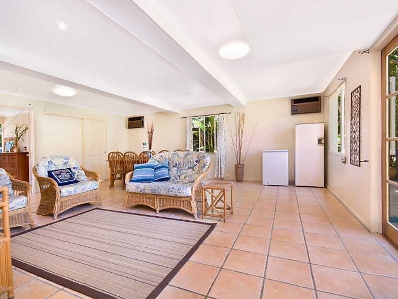 22 Palm Street, Rowes Bay QLD 4810