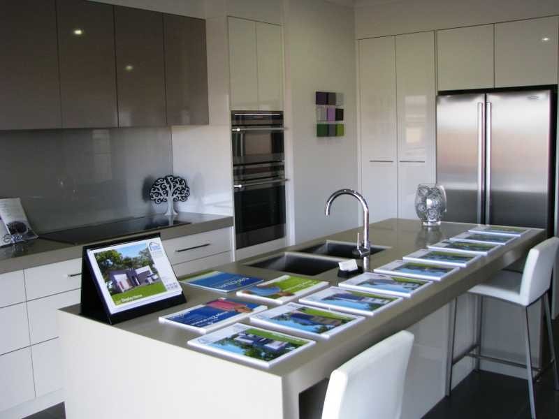 13 Balladonia Avenue, Mount Low QLD 4818