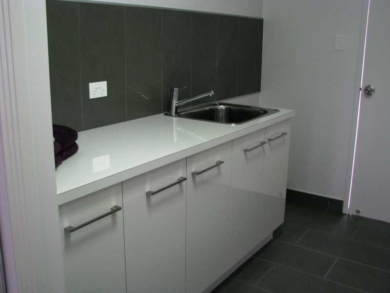 13 Balladonia Avenue, Mount Low QLD 4818