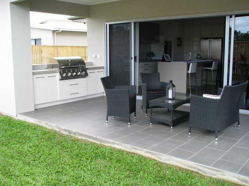 13 Balladonia Avenue, Mount Low QLD 4818