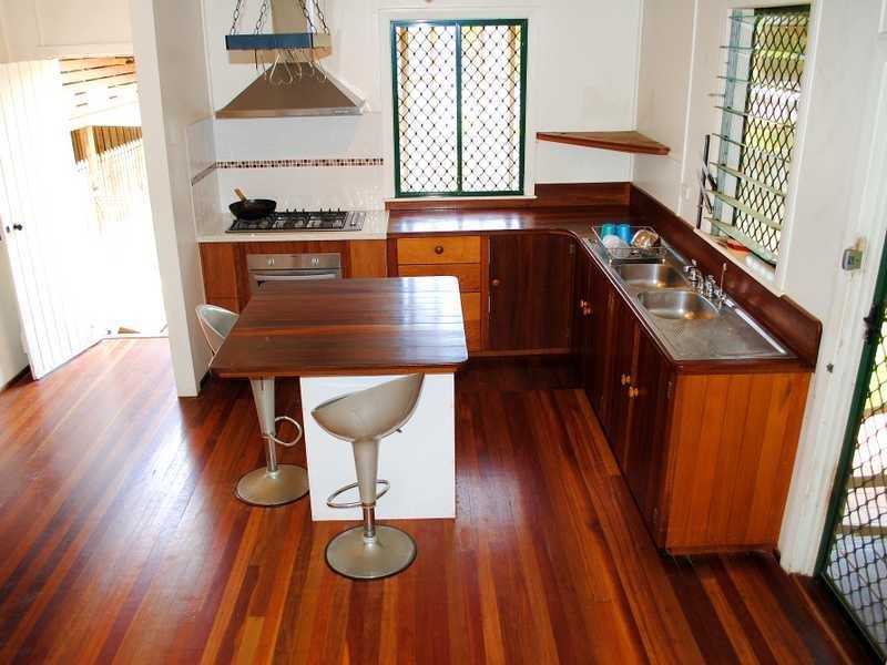 14 Margaret Street, West End QLD 4810