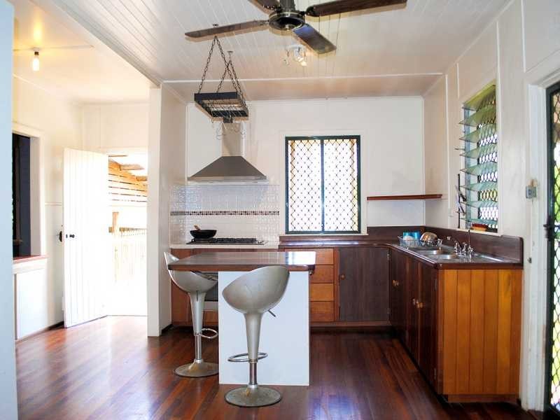 14 Margaret Street, West End QLD 4810