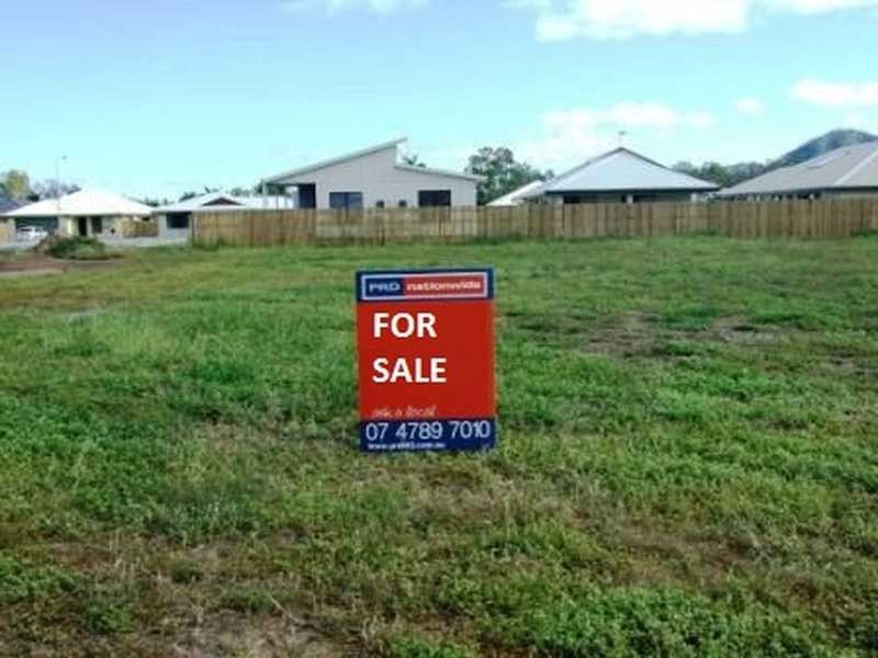 13 Peregrine Avenue, Kelso QLD 4815