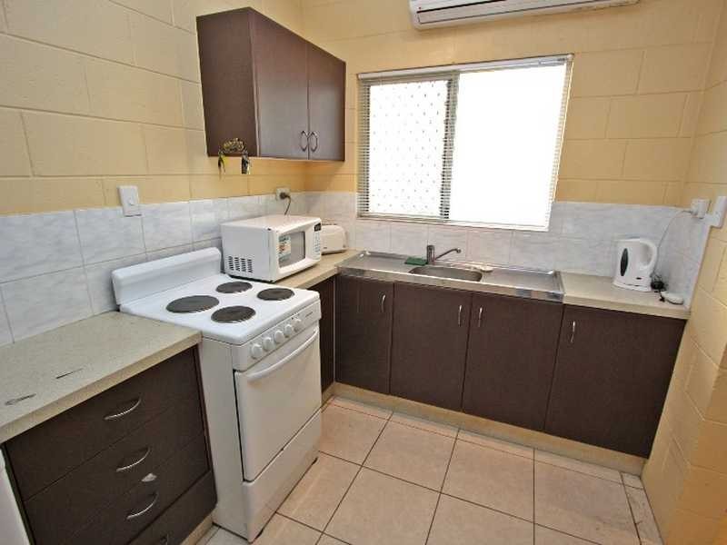 Unit 3/17 Crauford Street, West End QLD 4810