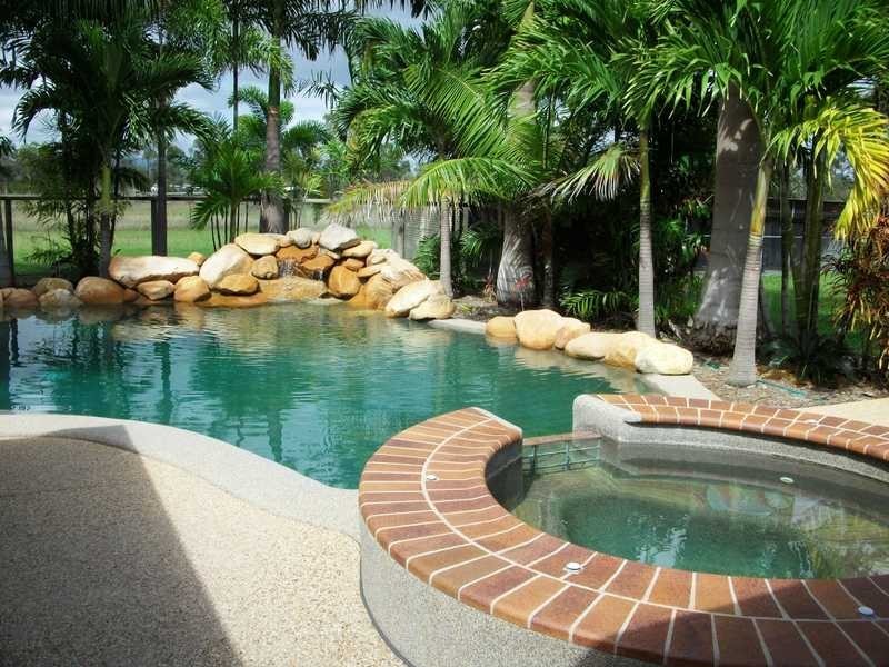 7 Holstein Place, Black River QLD 4818