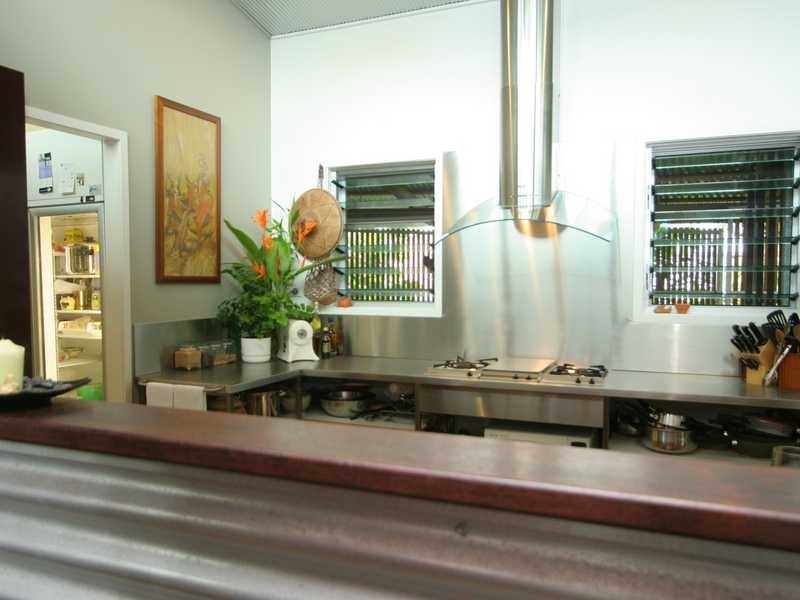 42 Waterivew Dr, Bushland Beach QLD 4818