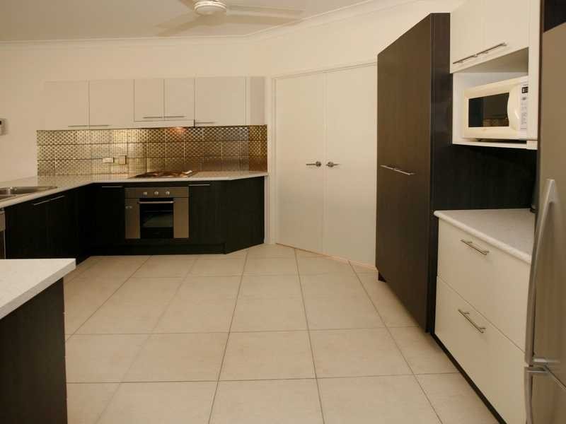 57 Timbury Way, Mount Louisa QLD 4814