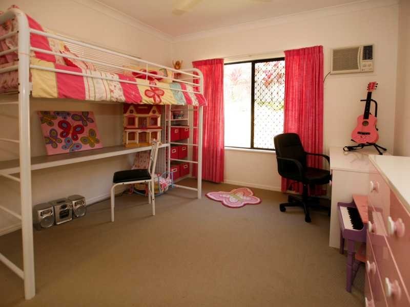 57 Timbury Way, Mount Louisa QLD 4814