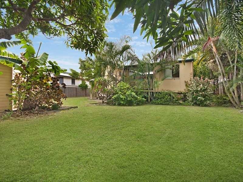 14 Philp Street, Hermit Park QLD 4812