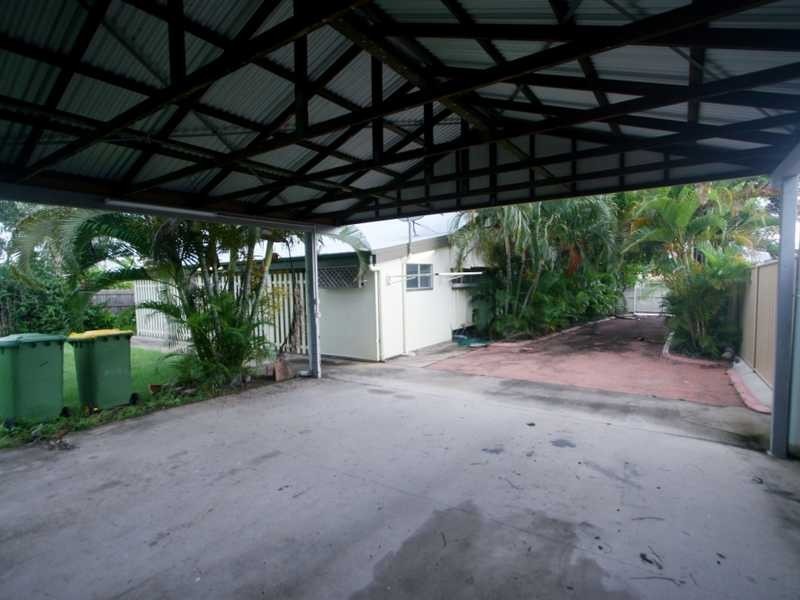 15 Harold Street, West End QLD 4810