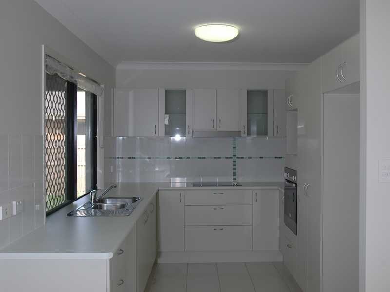 35 Limerick Way, Mount Low QLD 4818