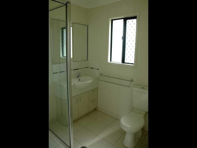 35 Limerick Way, Mount Low QLD 4818