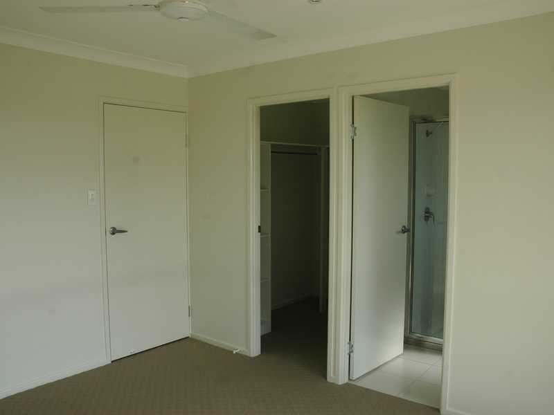 35 Limerick Way, Mount Low QLD 4818