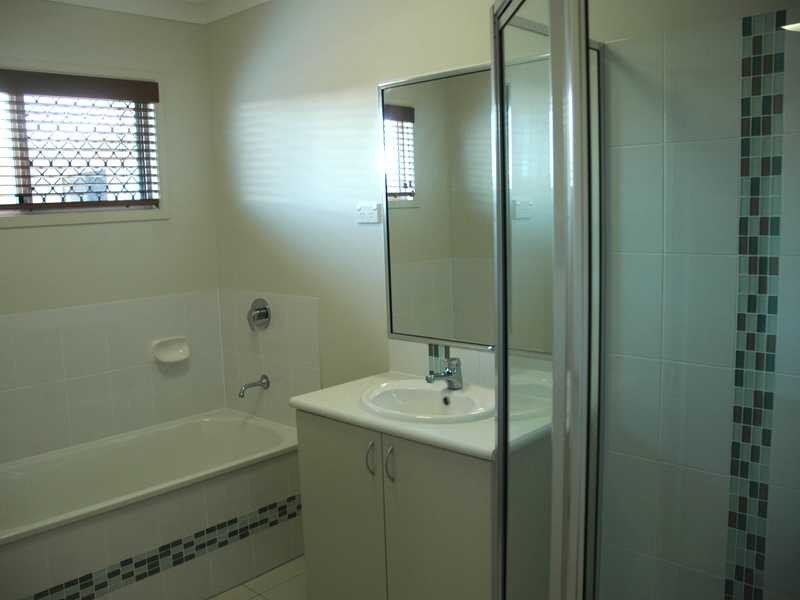 22 Lashmar Cres, Deeragun QLD 4818