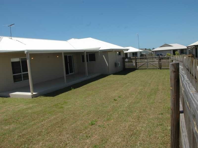 22 Lashmar Cres, Deeragun QLD 4818