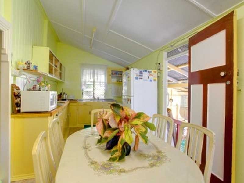 38 Ralston Street, West End QLD 4810