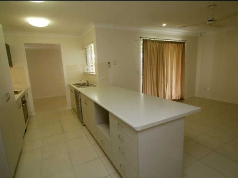 137 Daintree Drive, Bushland Beach QLD 4818