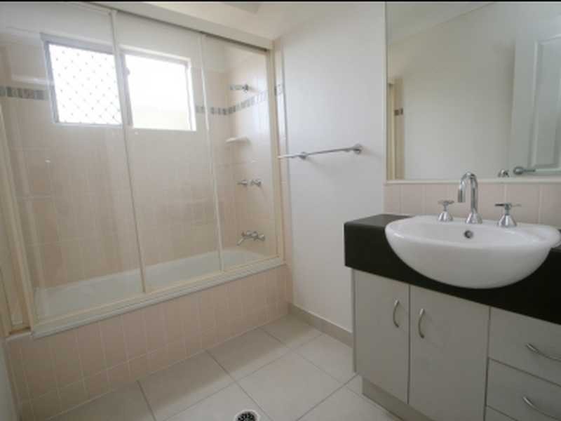 137 Daintree Drive, Bushland Beach QLD 4818