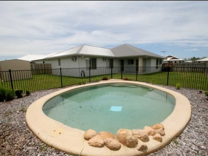 137 Daintree Drive, Bushland Beach QLD 4818