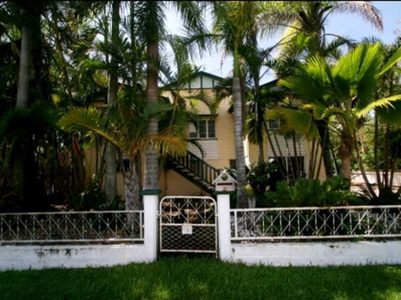 3 John Street, West End QLD 4810