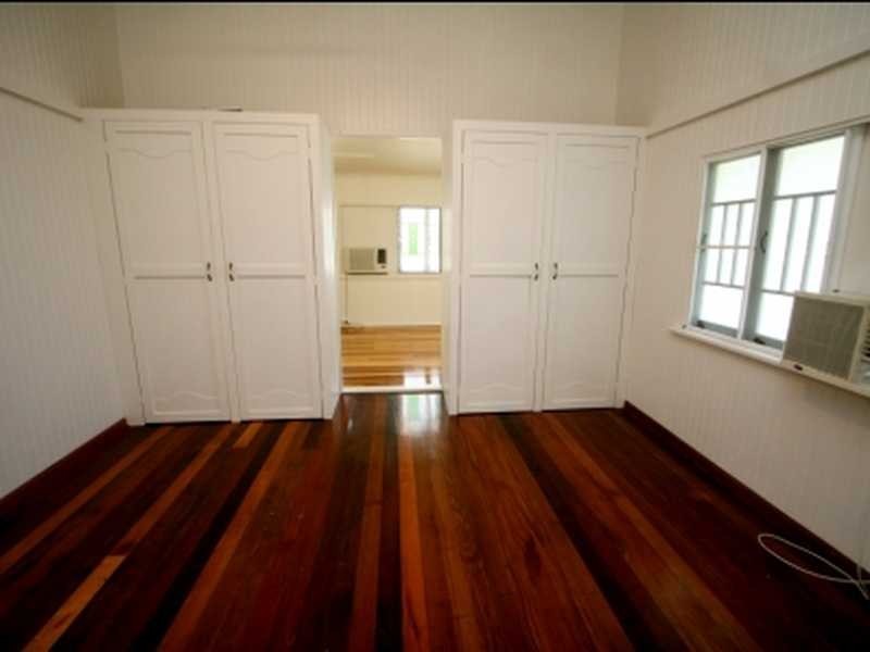 3 John Street, West End QLD 4810