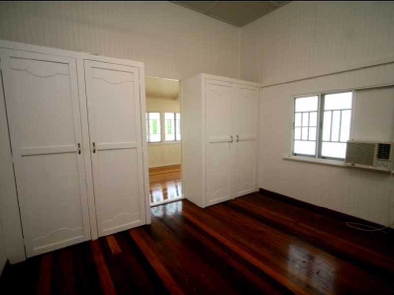 3 John Street, West End QLD 4810