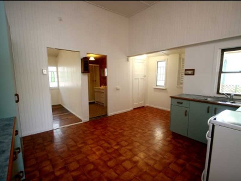 3 John Street, West End QLD 4810