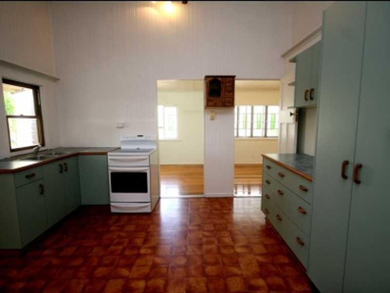 3 John Street, West End QLD 4810