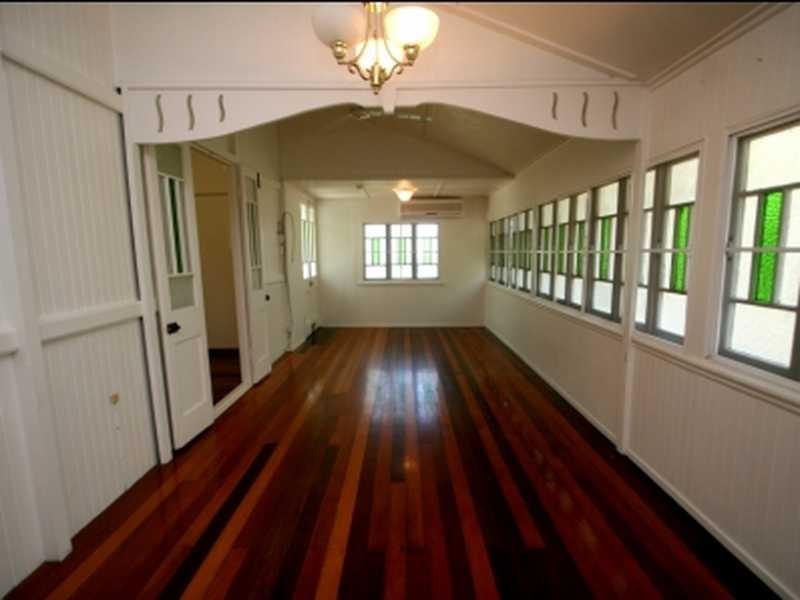 3 John Street, West End QLD 4810