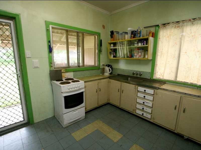 24 Nix Street, West End QLD 4810