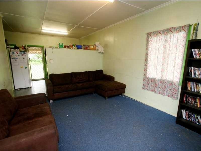 24 Nix Street, West End QLD 4810