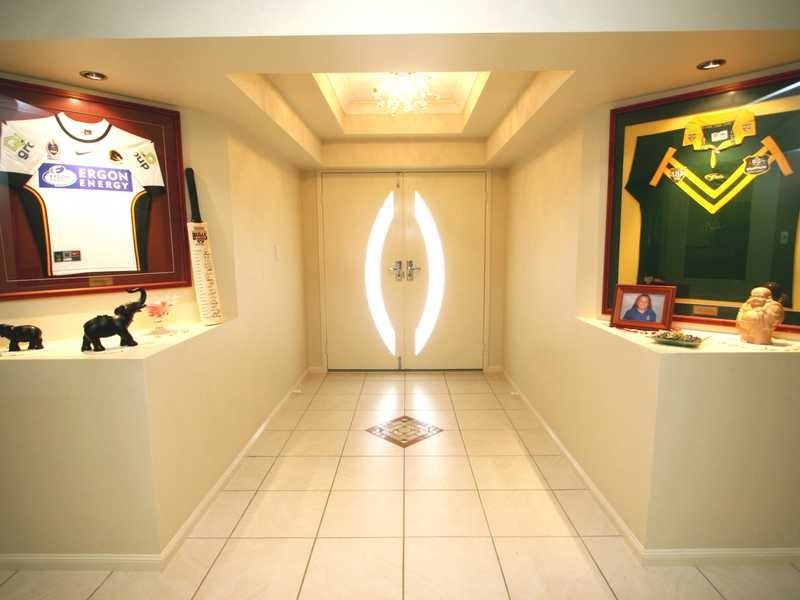 6 Cromwell Court, Mount Louisa QLD 4814