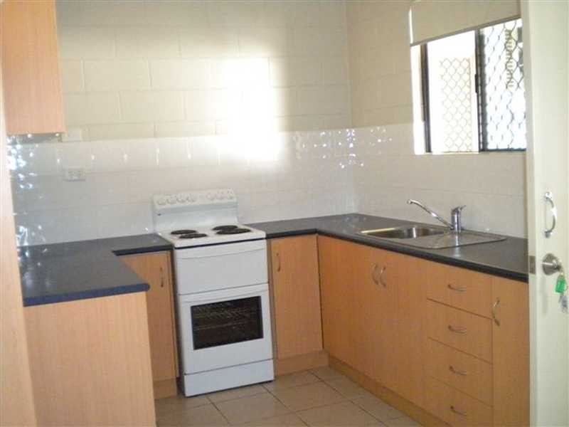 Unit/3/18 Kitchener Road, Pimlico QLD 4812