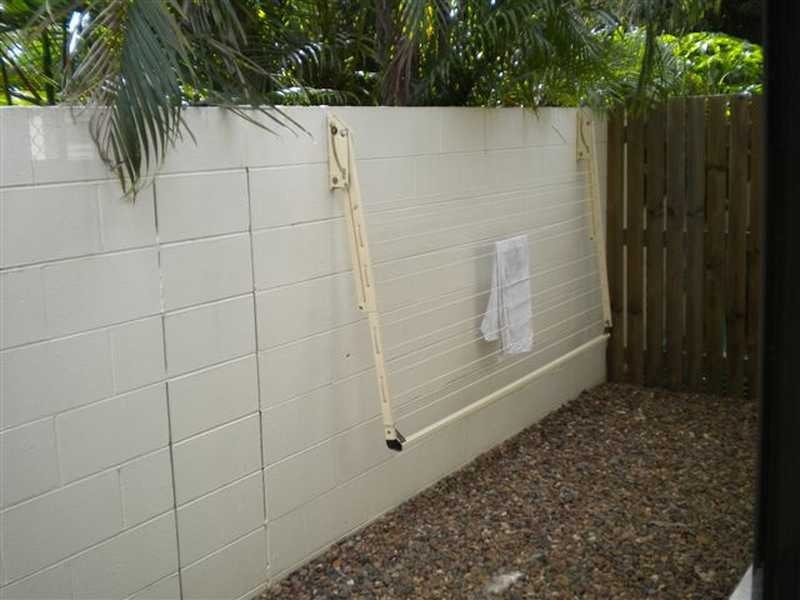 Unit/3/18 Kitchener Road, Pimlico QLD 4812