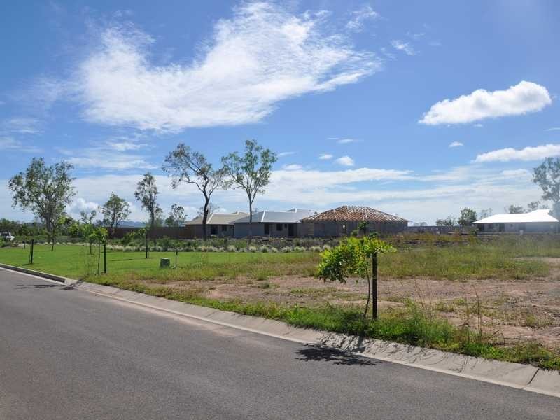 26 Garrison Court, Mount Louisa QLD 4814