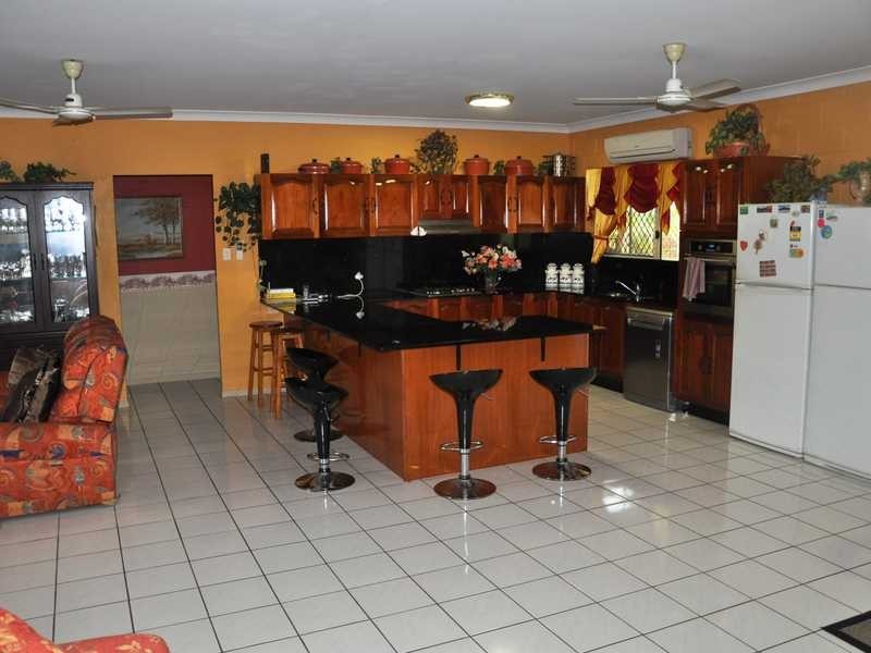 41 Barnett Street, Mount Louisa QLD 4814