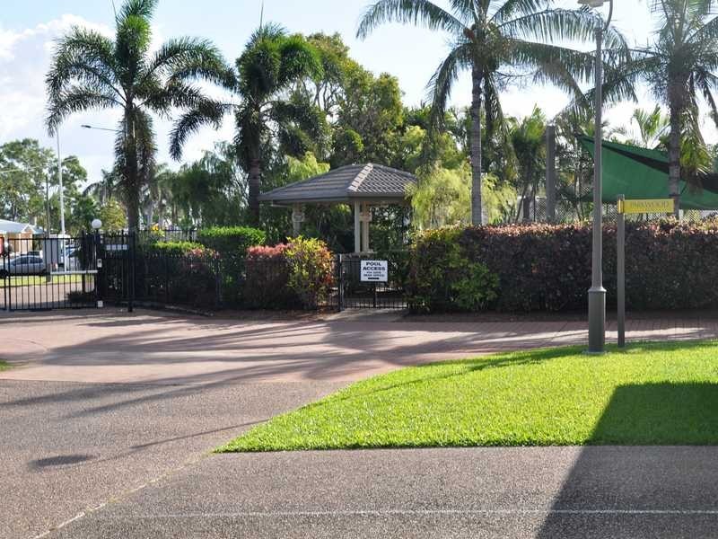 Unit 11/1 Burnda Street, Kirwan QLD 4817