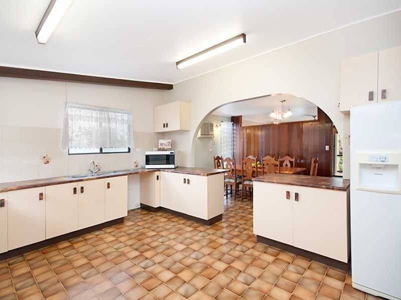 27 Bligh Street, Kirwan QLD 4817