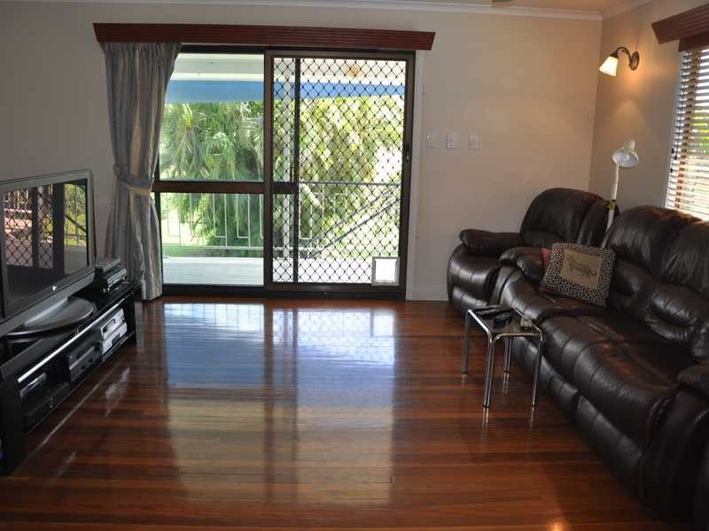 29 Alligator Creek Rd, Alligator Creek QLD 4816
