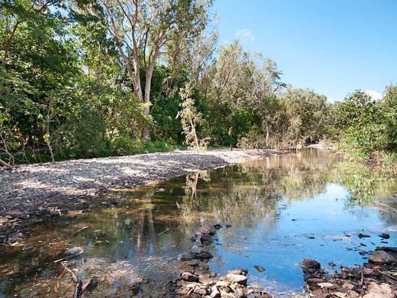 29 Alligator Creek Rd, Alligator Creek QLD 4816