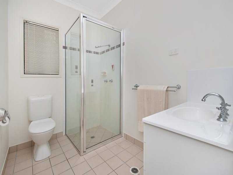 64 Seabrook Circuit, Bushland Beach QLD 4818