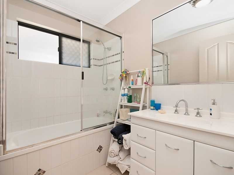 20 Tambo Court, Mount Louisa QLD 4814