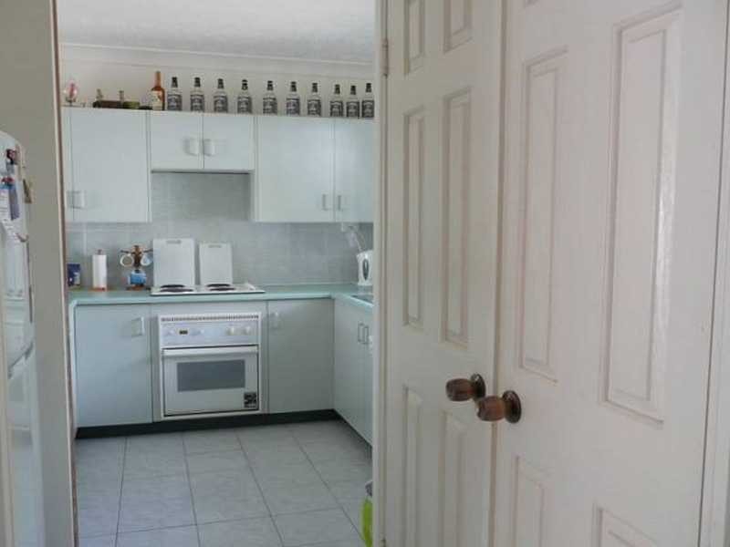 Unit 2/8 Lamington Rd, West End QLD 4810