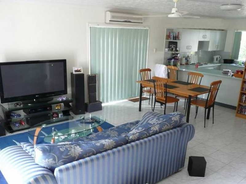 Unit 2/8 Lamington Rd, West End QLD 4810