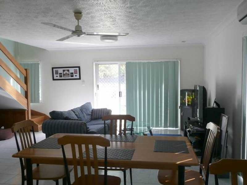 Unit 2/8 Lamington Rd, West End QLD 4810