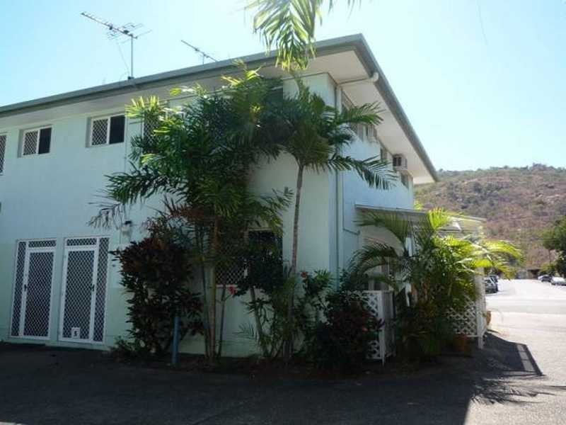 Unit 2/8 Lamington Rd, West End QLD 4810