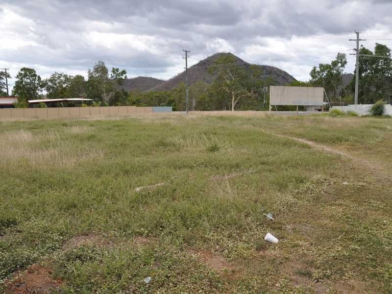 2 Santal Drive, Rasmussen QLD 4815