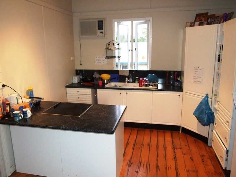 6 Simonsen Court, Kelso QLD 4815